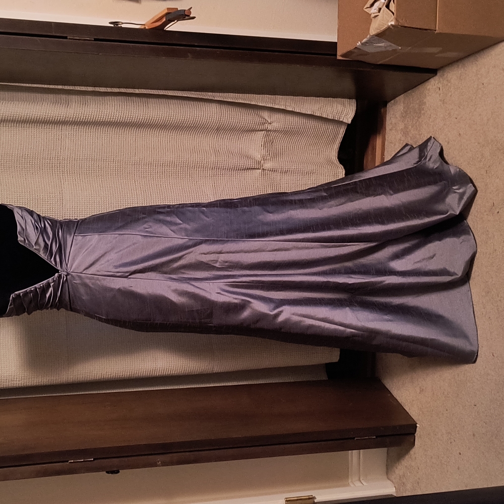 VINTAGE WTOO Long Silver Formal Gown Dress Size 10 - Picture 8 of 17